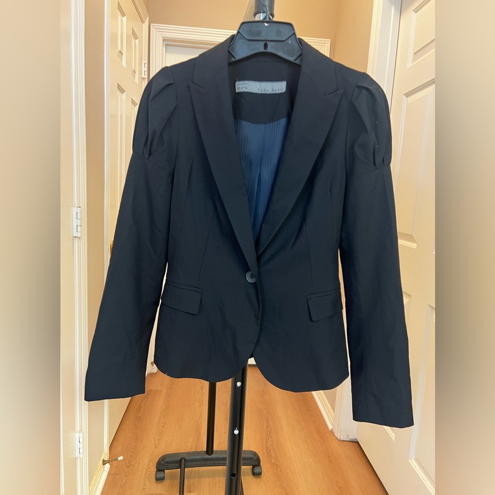 Zara Basic Black Tailored Puff-Shoulder Blazer